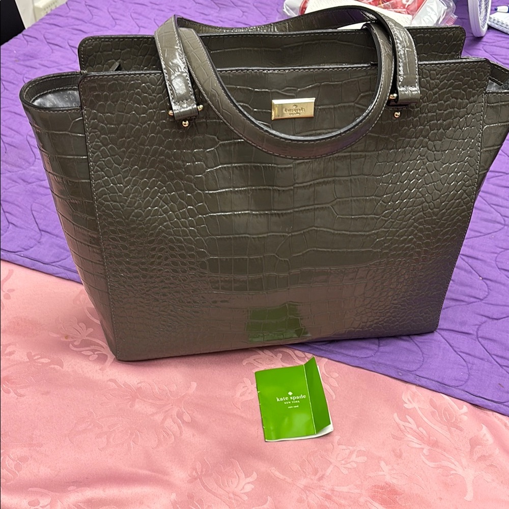 Kate Spade Dark Green Croc-Embossed Tote - Almost new/ NO CALL OUT